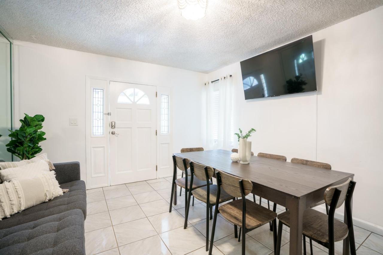 Modern 3-Bedroom In The Heart Of Wynwood Art District 마이애미 외부 사진
